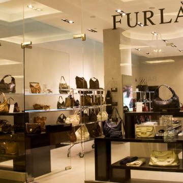 Furla stores across IRAN have GEOVISION DVR cards installed